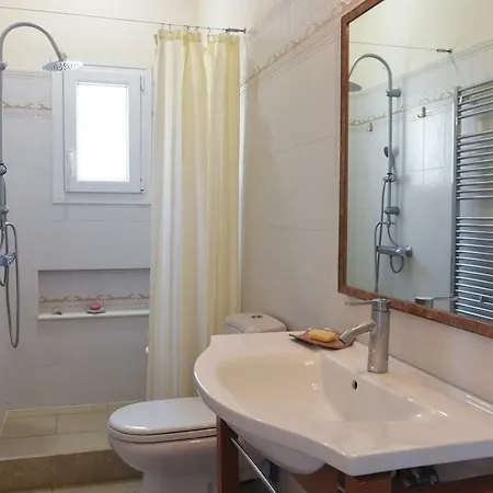 In Agros Anna Dimitris Agros (Syros)
